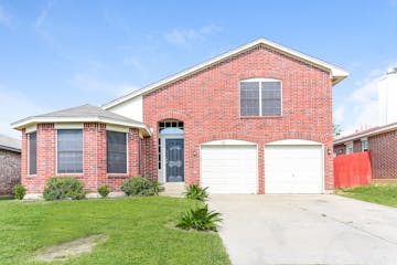 503 Hollyberry Dr Mansfield, TX 76063